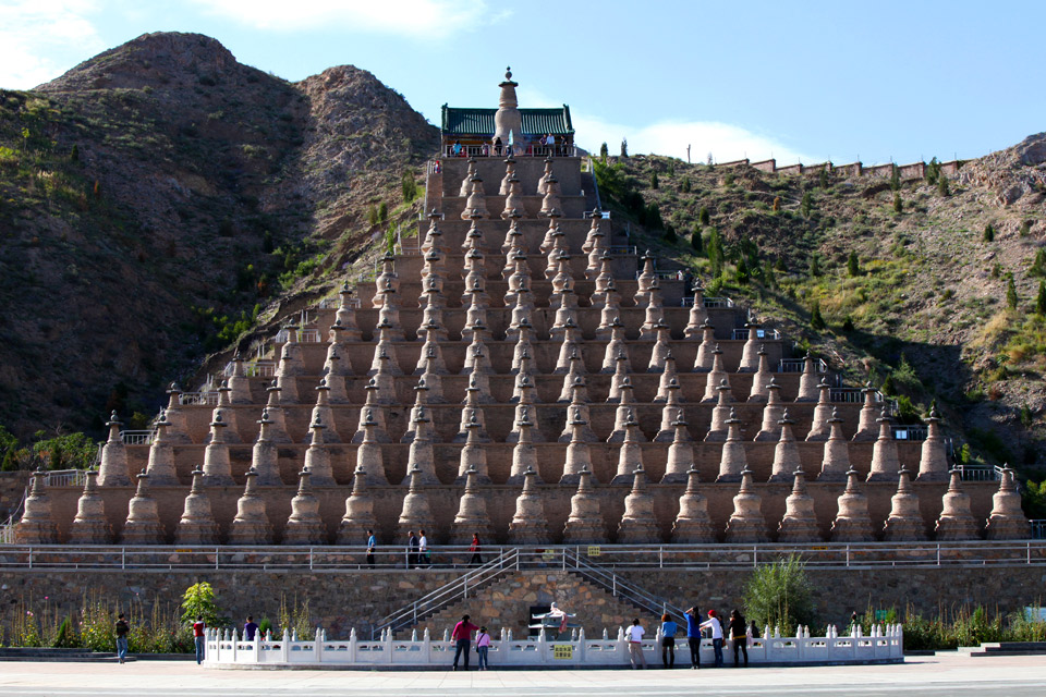 一百零八塔-(1).jpg